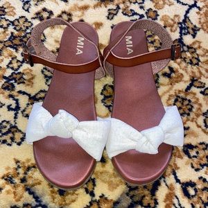 Addilynn fabric knot